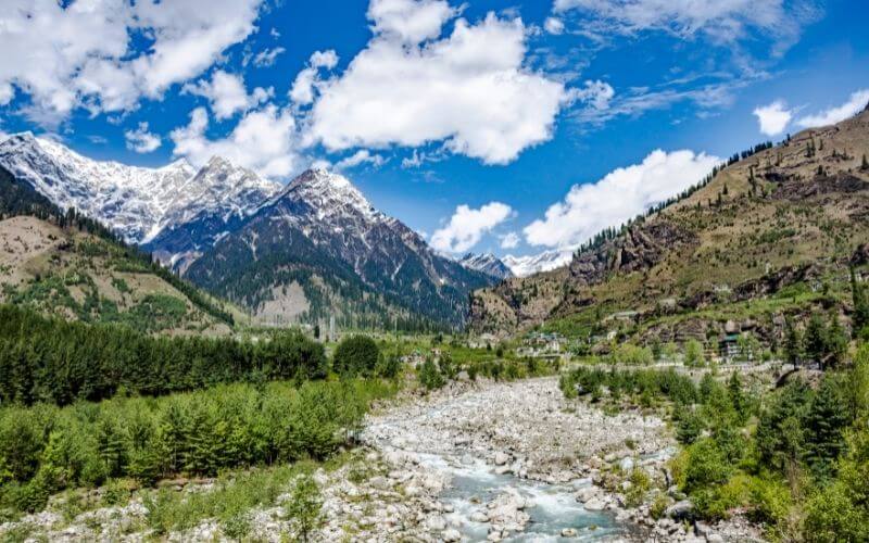 Manali Honeymoon Packages at GT Holidays Starting From INR 4,250